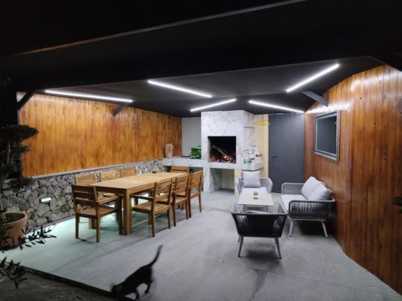 Holiday Home Fiori Кастав Экстерьер фото