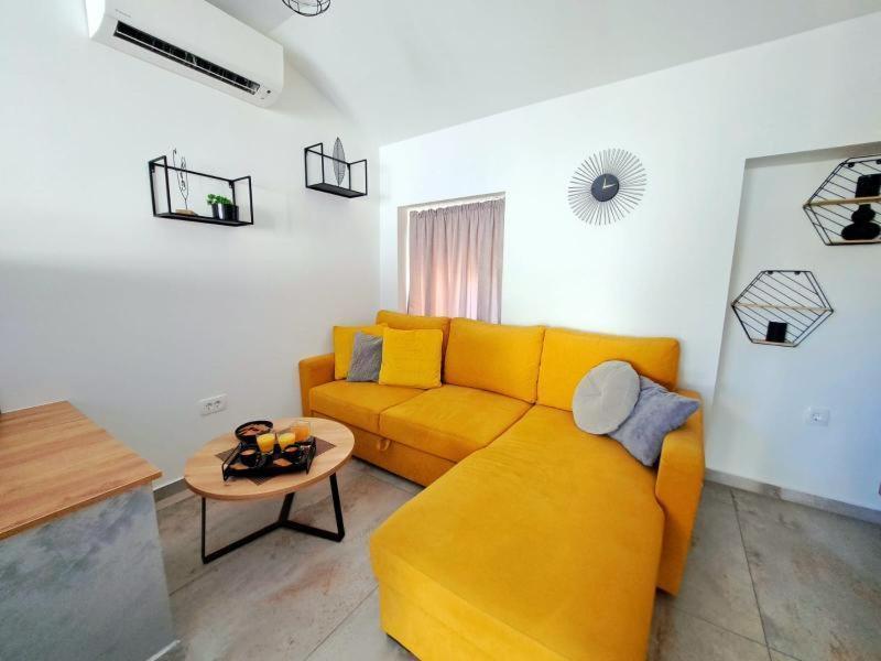 Holiday Home Fiori Кастав Экстерьер фото