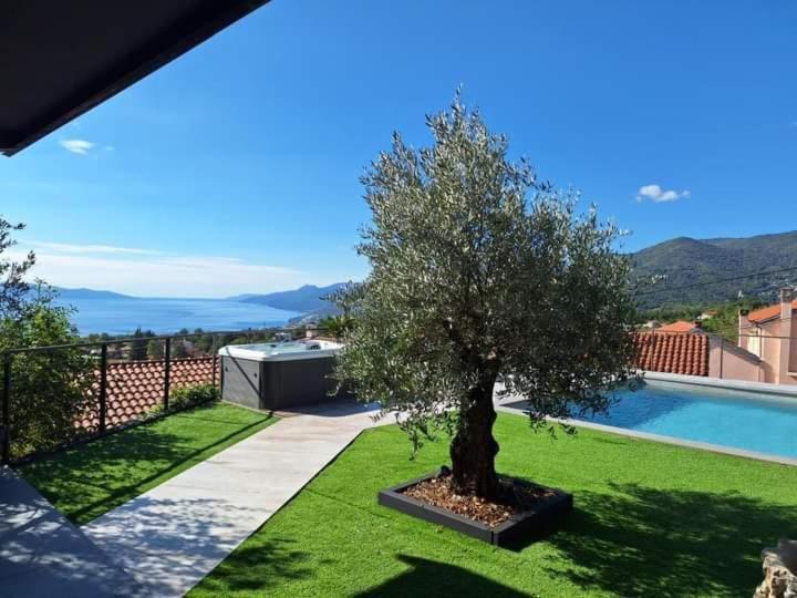 Holiday Home Fiori Кастав Экстерьер фото